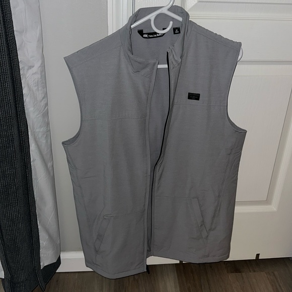 Travis Mathew Full Zip Vest - Gray - Medium NWOT - Picture 1 of 5